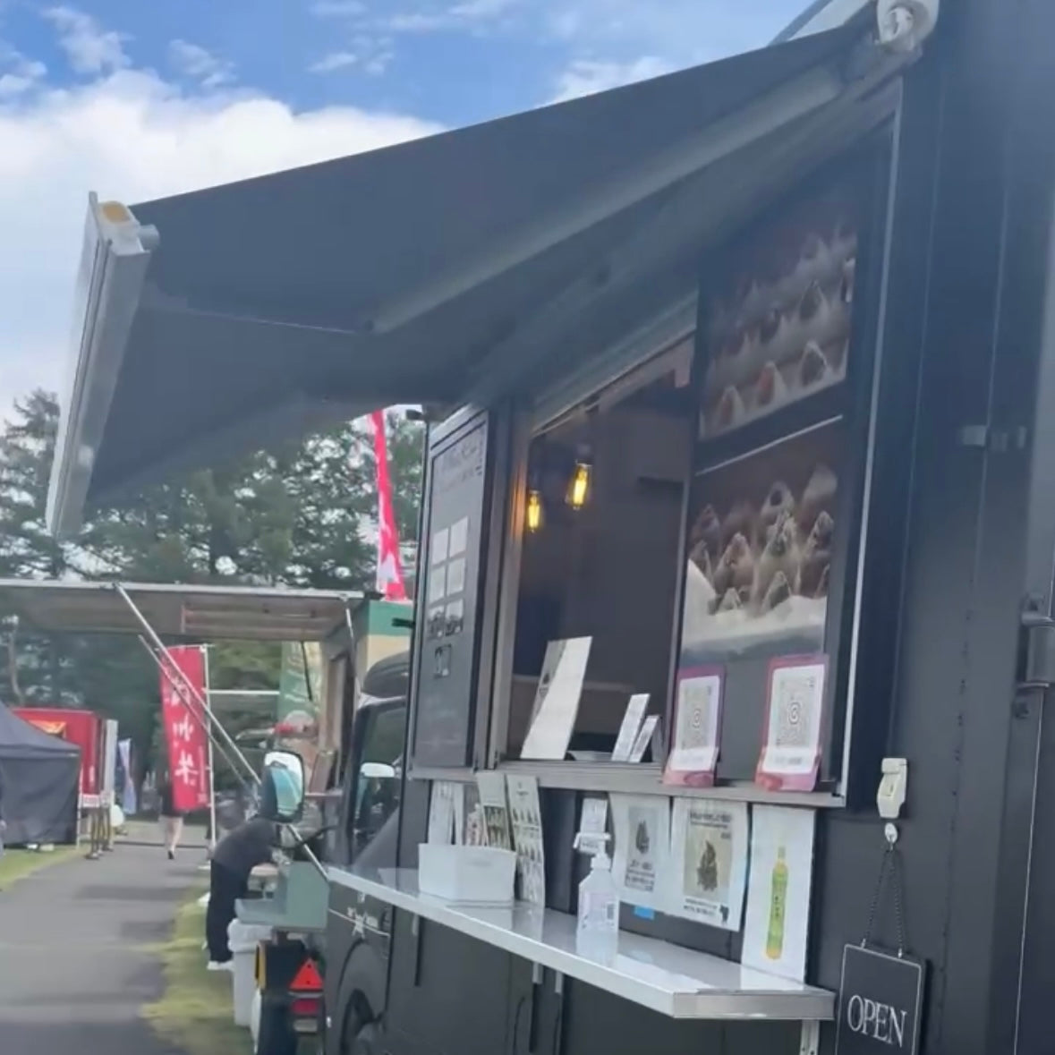 夏の軽井沢アウトレットに出店